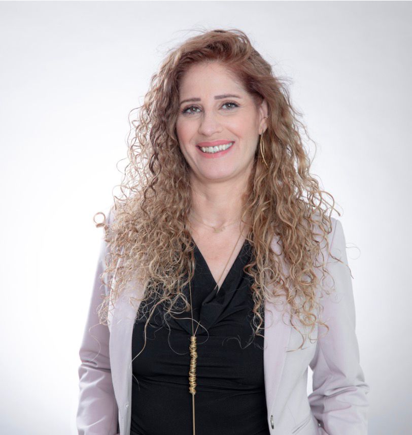 קרן רוזוליו - מאמנת אישית ומנחת סדנאות מנהיגות